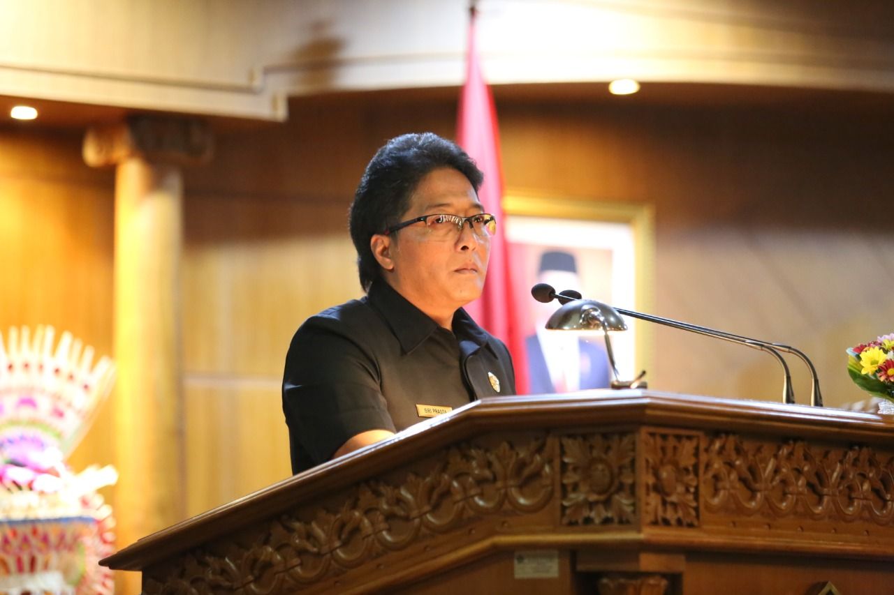 podiumnews.com-Giri Prasta Tanggapi Pandangan Umum Fraksi-fraksi DPRD Soal Proyeksi APBD Badung 2021